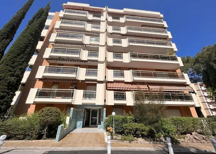 Apartamento Appt 3 Pieces Avec Piscine Proche Centre Ville, 4 Couchages, Saint-raphael - Fr-1-226a-144